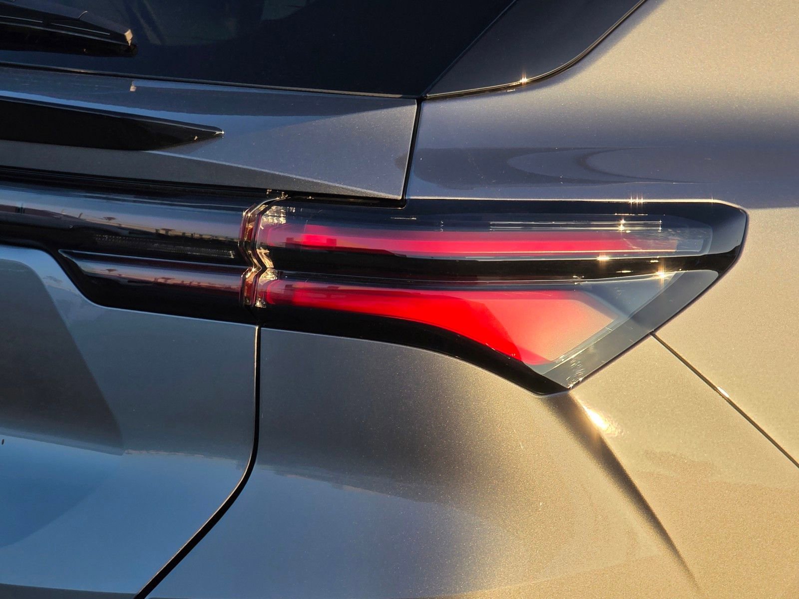 New 2026 Chevrolet Equinox EV LT w/ LPO, Blackout Package image 10