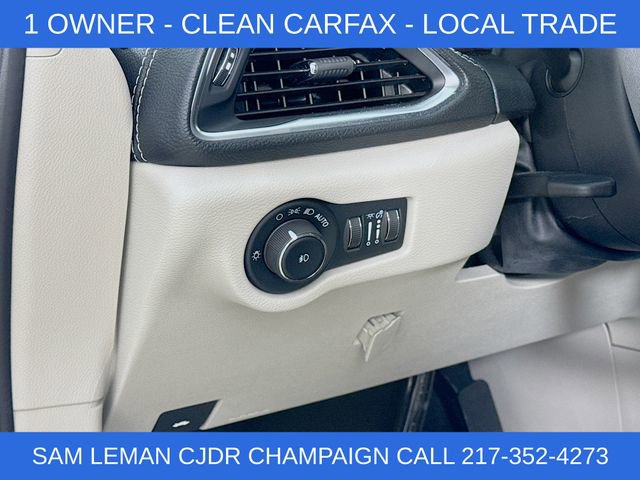 Used 2024 Chrysler Pacifica Limited w/ Trailer Tow Group image 10