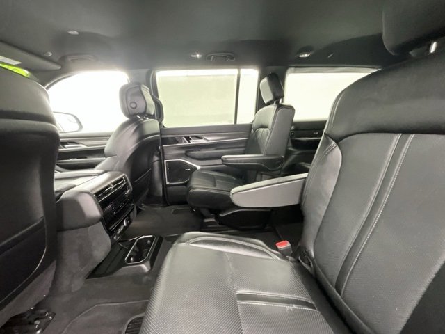 Used 2024 Jeep Wagoneer Series II image 7
