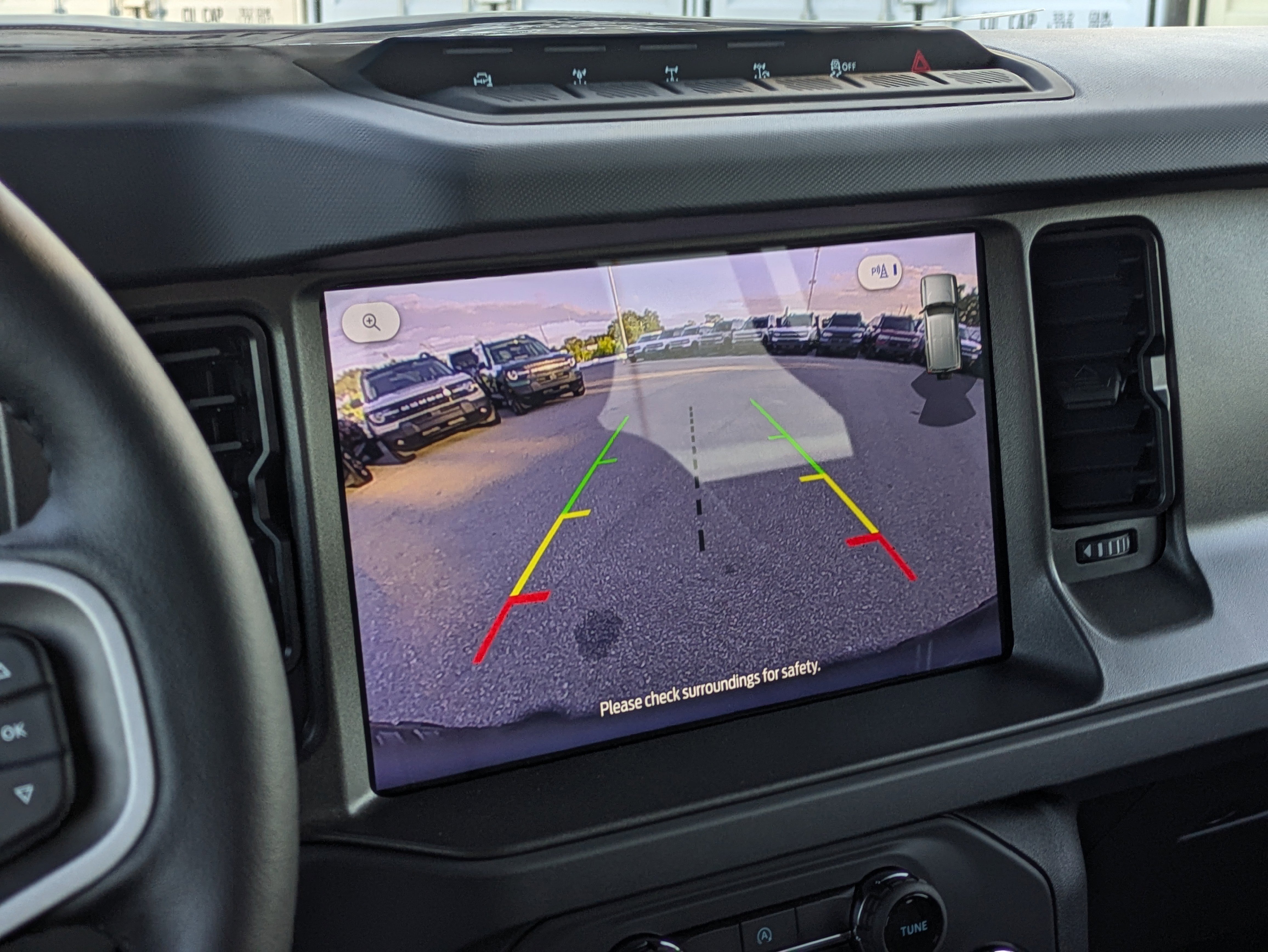 New 2025 Ford Bronco Badlands image 51