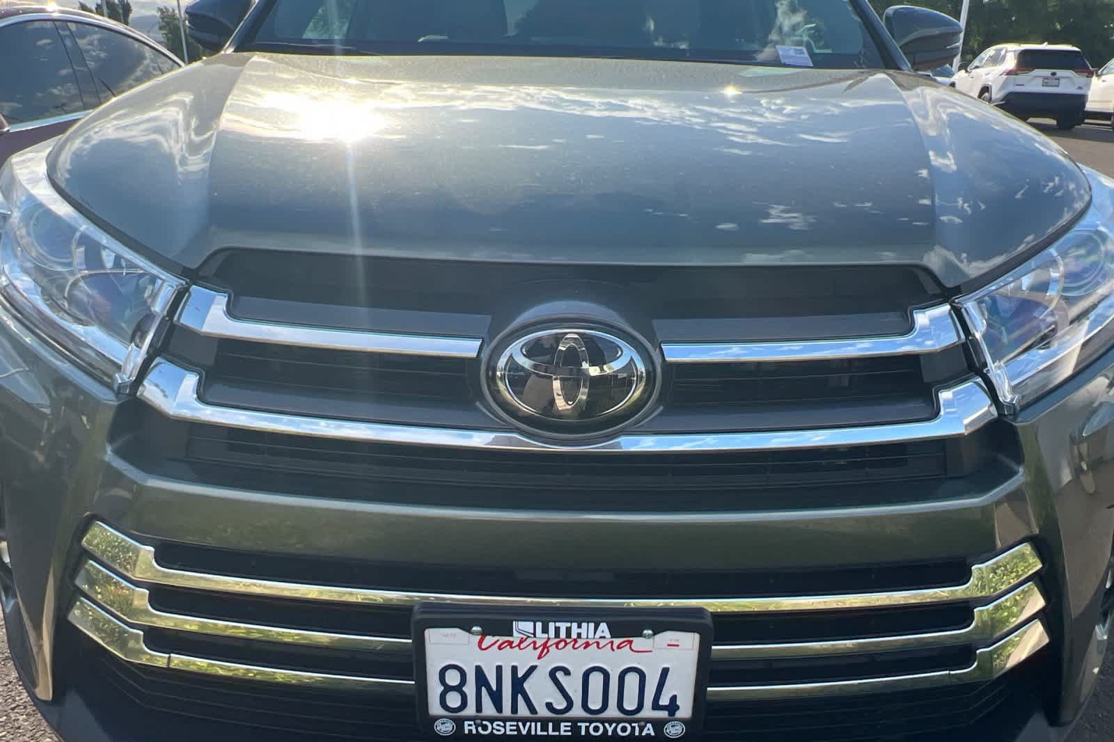 Used 2019 Toyota Highlander Limited AWD/4WD image 12