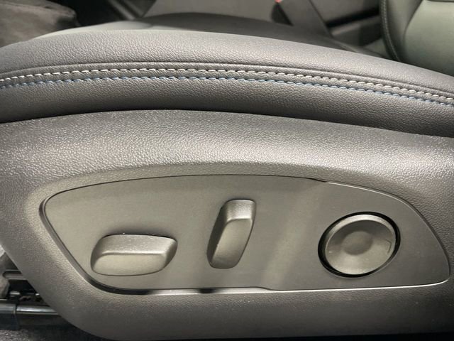 New 2026 Chevrolet Equinox EV LT FWD image 12