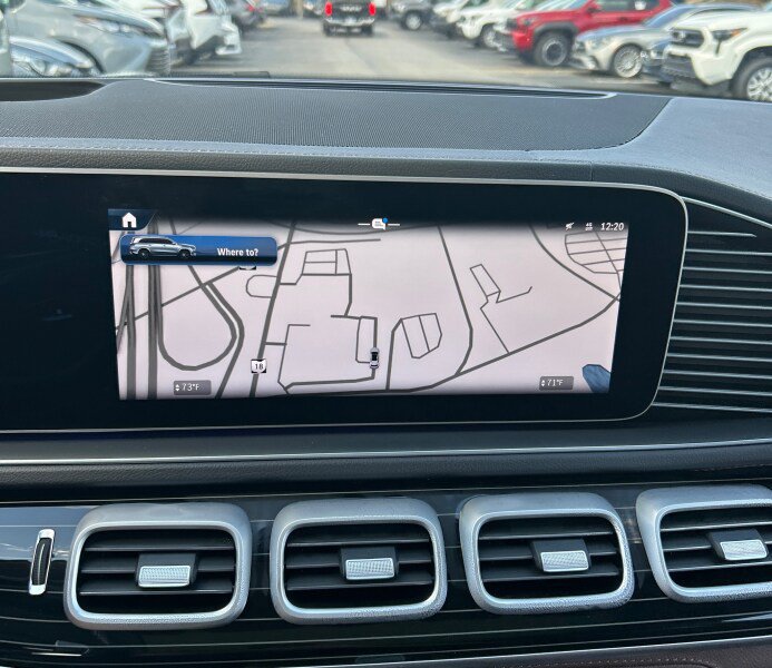 Used 2024 Mercedes-Benz GLS 450 4MATIC image 23
