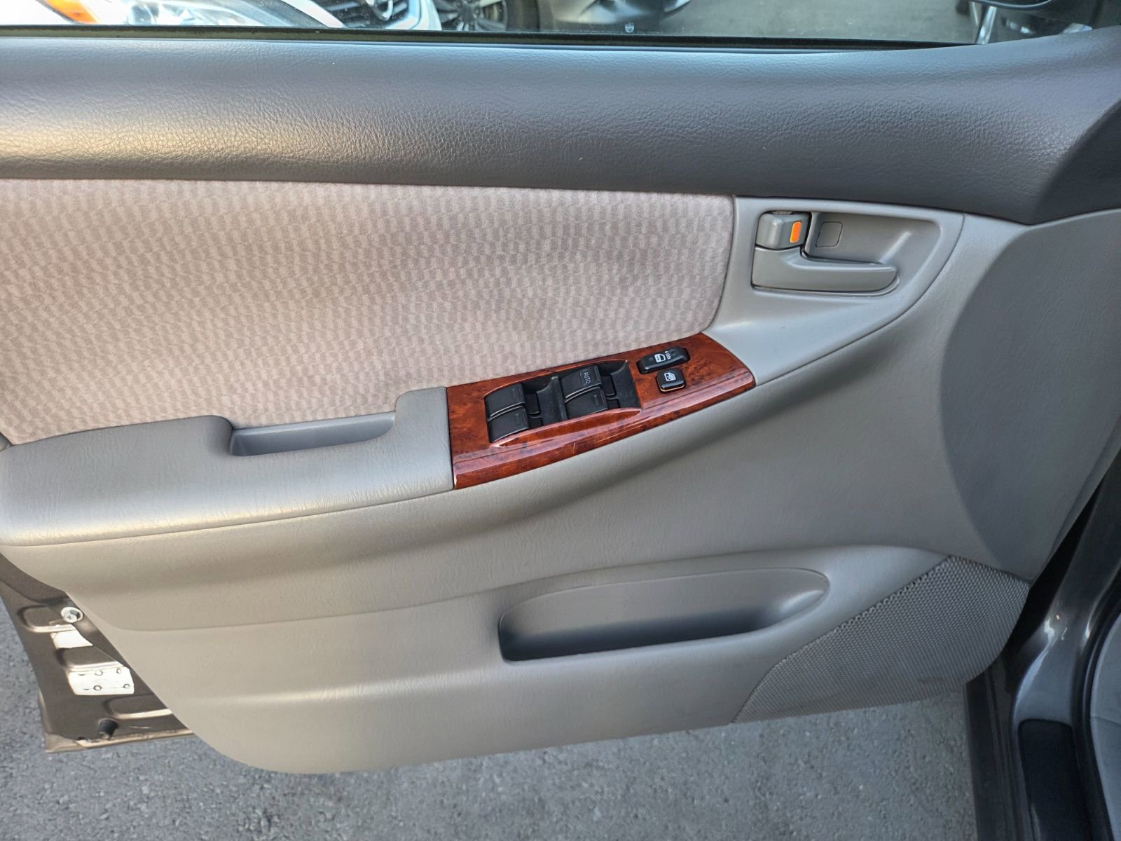 Used 2007 Toyota Corolla CE FWD image 5