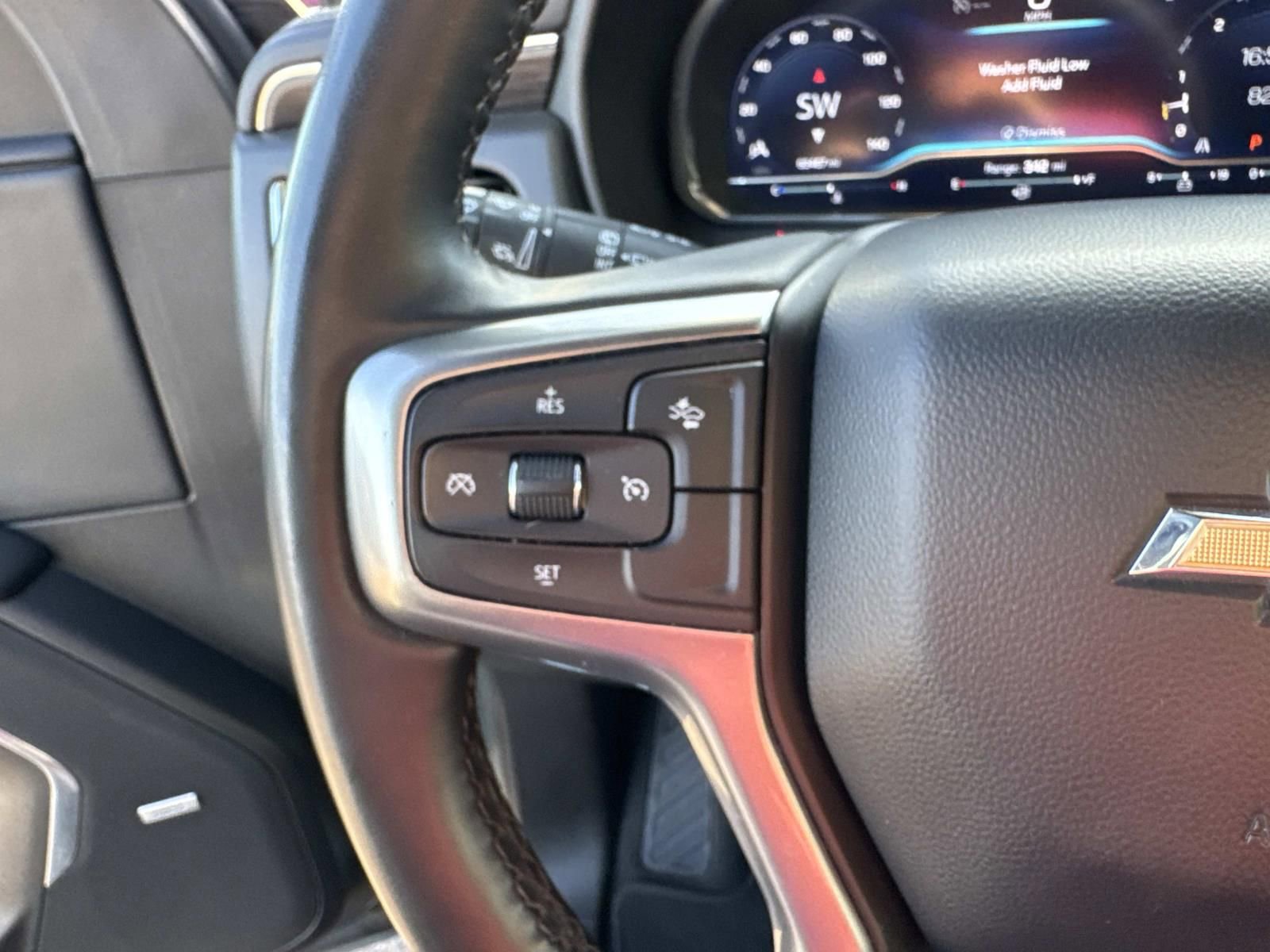 Used 2024 Chevrolet Tahoe LT RWD image 24