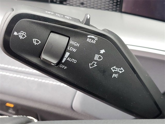 New 2026 Volkswagen Tiguan SE image 26