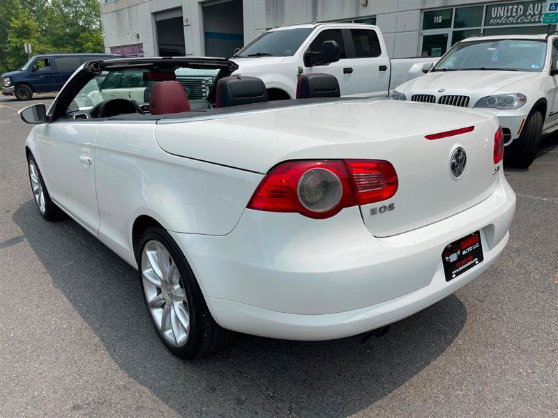 Used 2011 Volkswagen Eos Lux FWD image 8