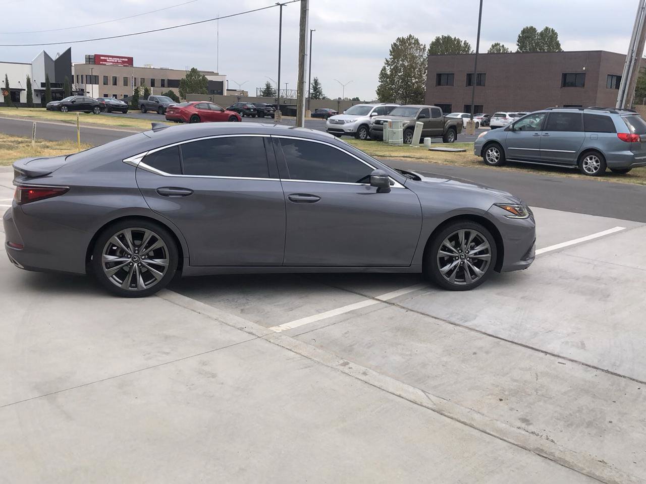 Used 2019 Lexus ES 350 F Sport w/ Accessory Package FWD image 8