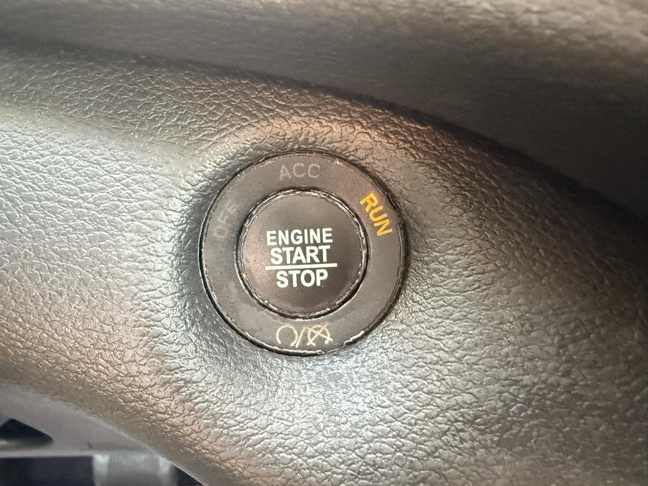 Used 2020 Jeep Cherokee Limited AWD/4WD image 20