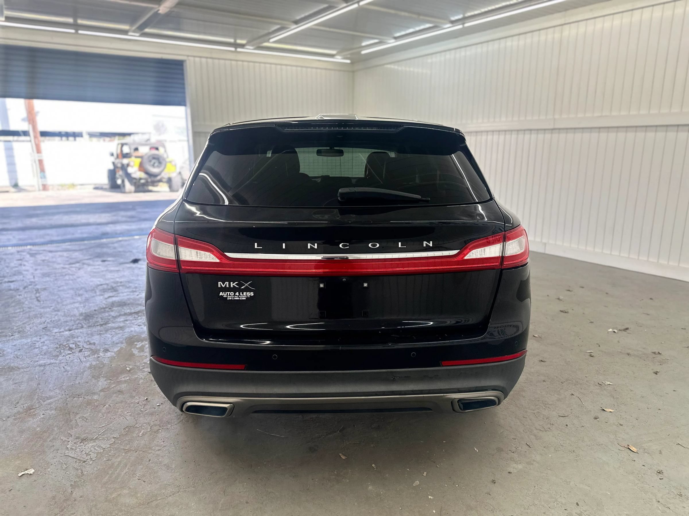 Used 2016 Lincoln MKX Select w/ Select Plus Package FWD image 6