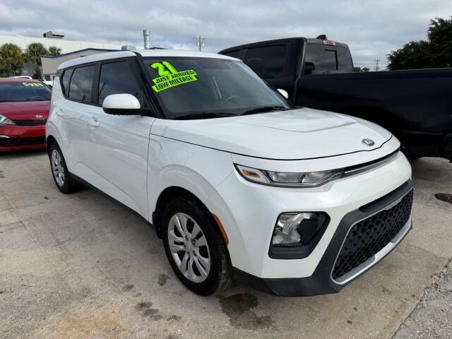 Used 2021 Kia Soul LX FWD image 1