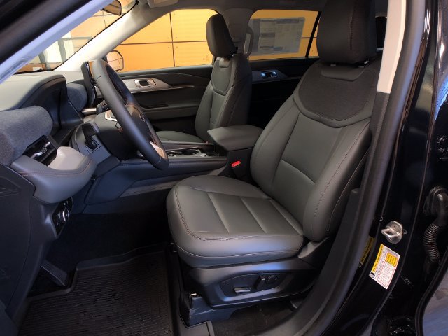 New 2026 Ford Explorer Active w/ Active Comfort Package AWD/4WD image 10