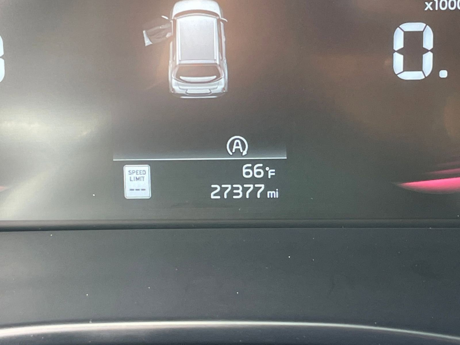 Used 2025 Kia Soul LX w/ LX Technology Package FWD image 40