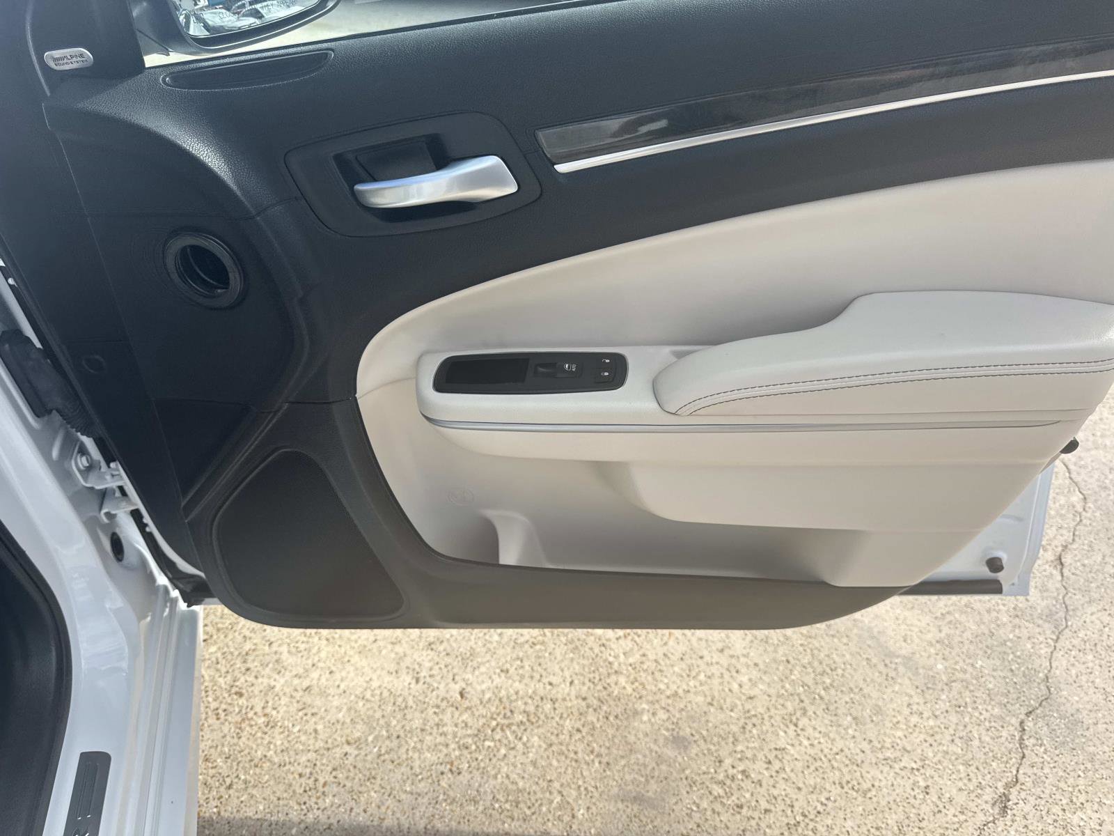 Certified 2023 Chrysler 300 Touring L w/ Popular Equipment Group image 13