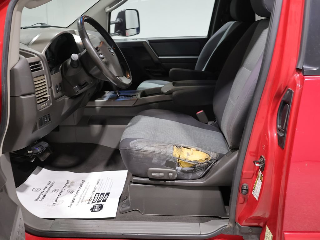 Used 2006 Nissan Titan SE AWD/4WD image 11