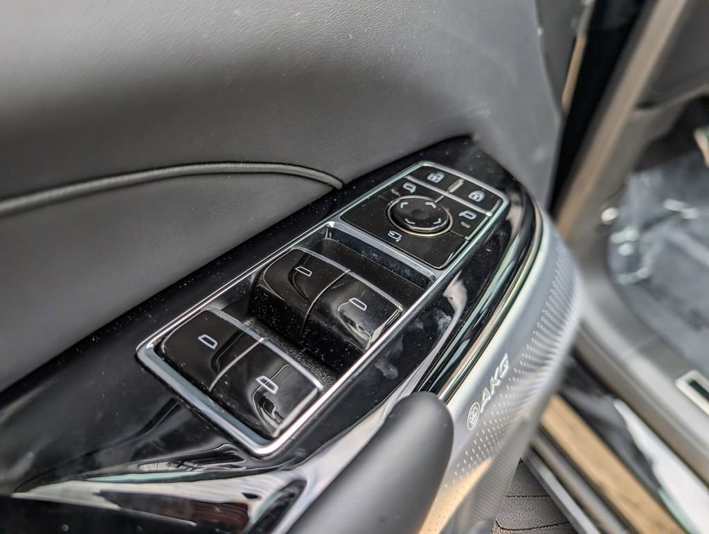 New 2026 Cadillac Lyriq V AWD/4WD image 11