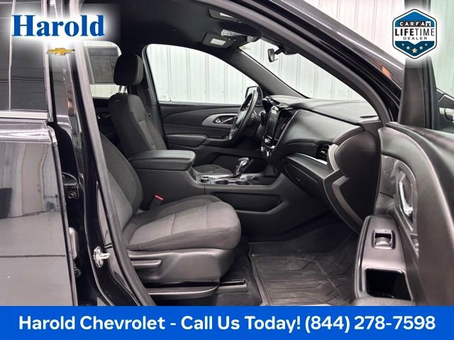 Used 2023 Chevrolet Traverse LT w/ LPO, Floor Liner Package AWD/4WD image 12