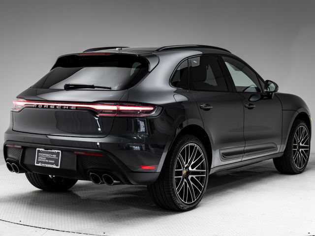 Certified 2026 Porsche Macan AWD/4WD image 33