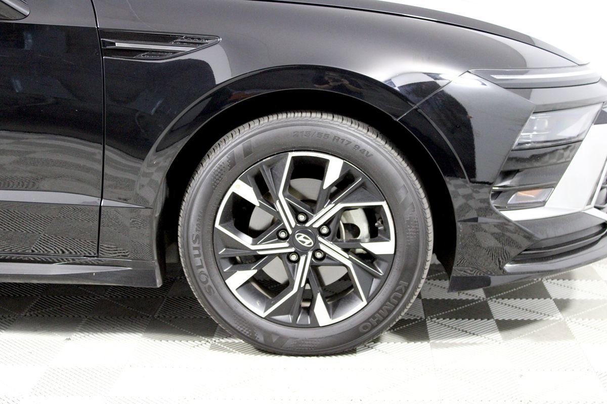 Used 2025 Hyundai Sonata SEL FWD image 34