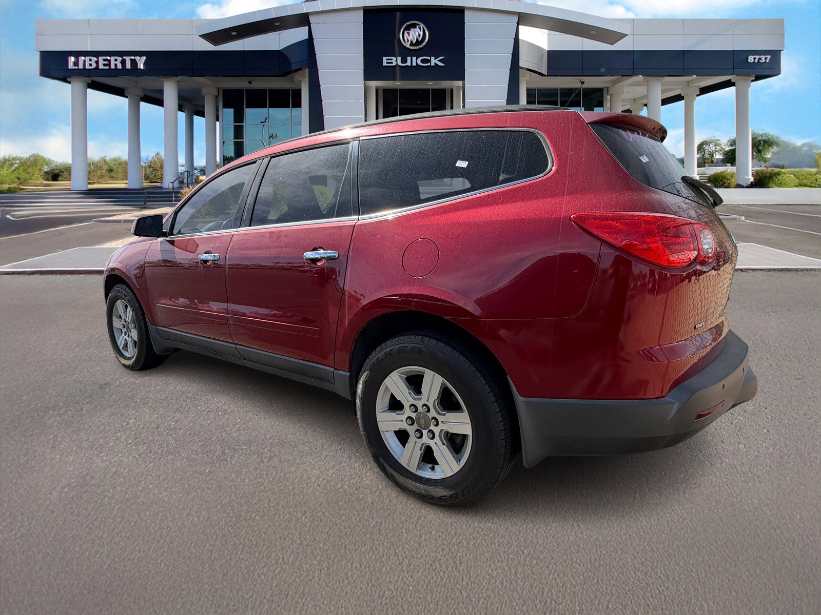 Used 2012 Chevrolet Traverse LT image 3