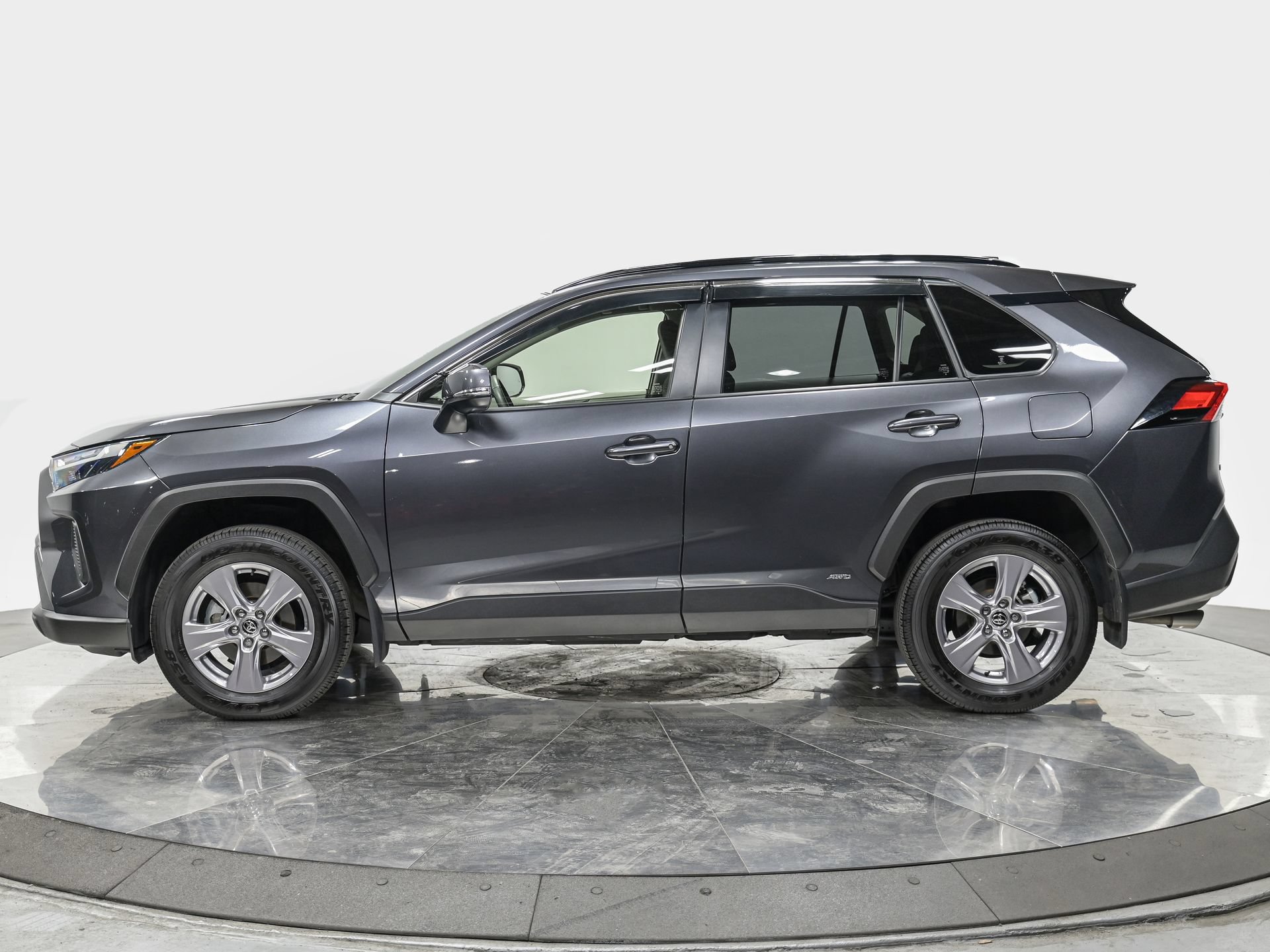 Used 2025 Toyota RAV4 XLE w/ Weather Package AWD/4WD image 2