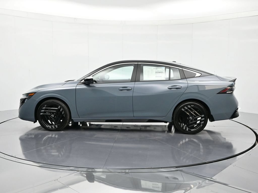 New 2026 Nissan Sentra SR w/ SR Premium Package FWD image 8