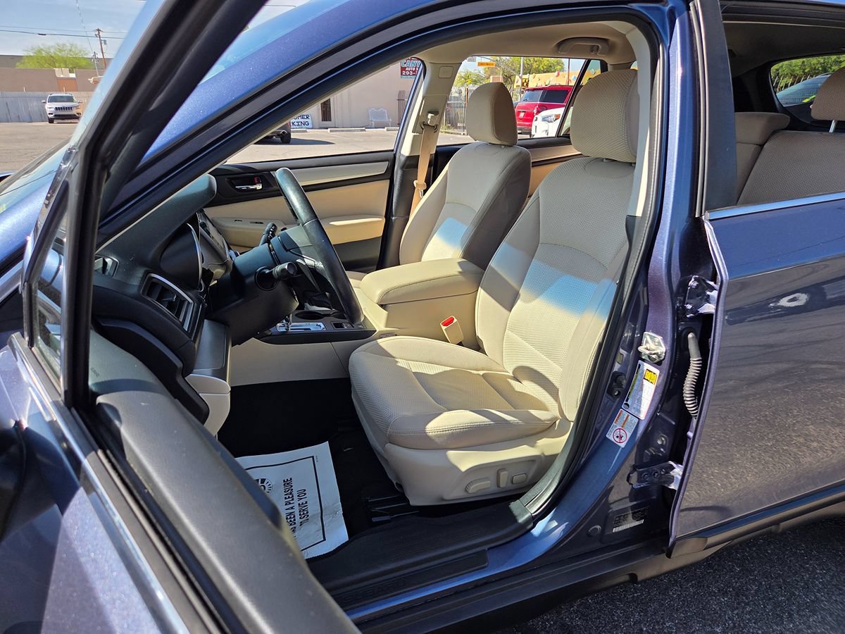 Used 2017 Subaru Outback 2.5i Premium w/ Popular Package #2 AWD/4WD image 39
