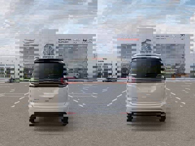 New 2026 Chrysler Pacifica Select w/ S Appearance Package image 7