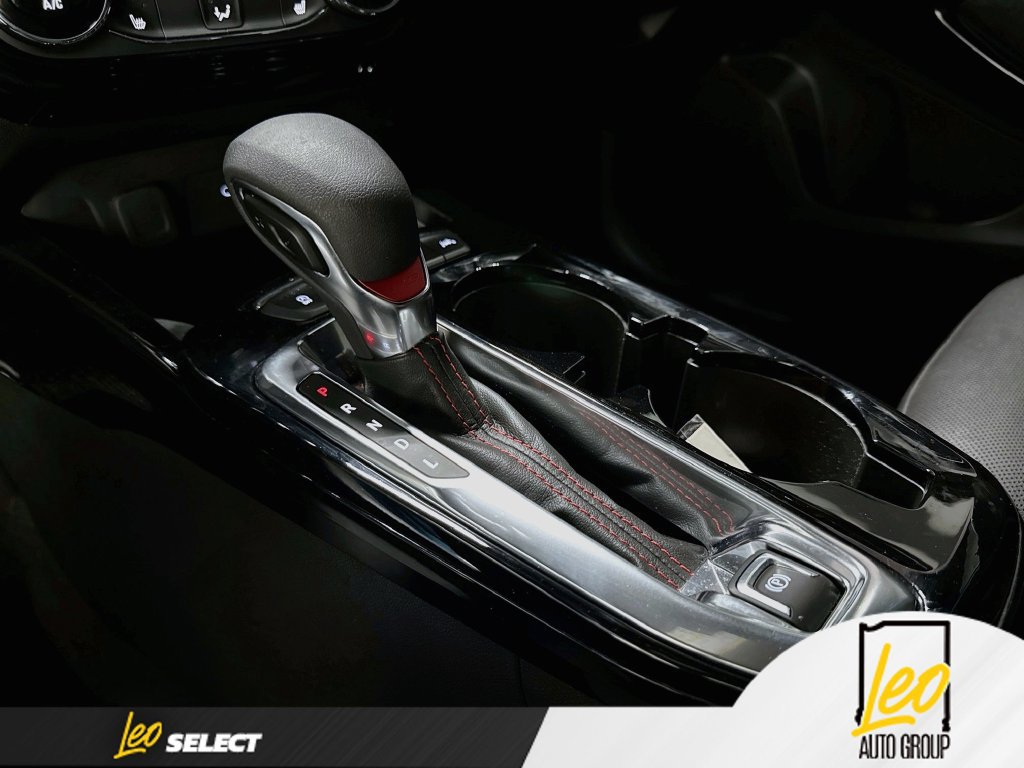 Used 2025 Chevrolet Trax RS w/ Sunroof Package FWD image 19