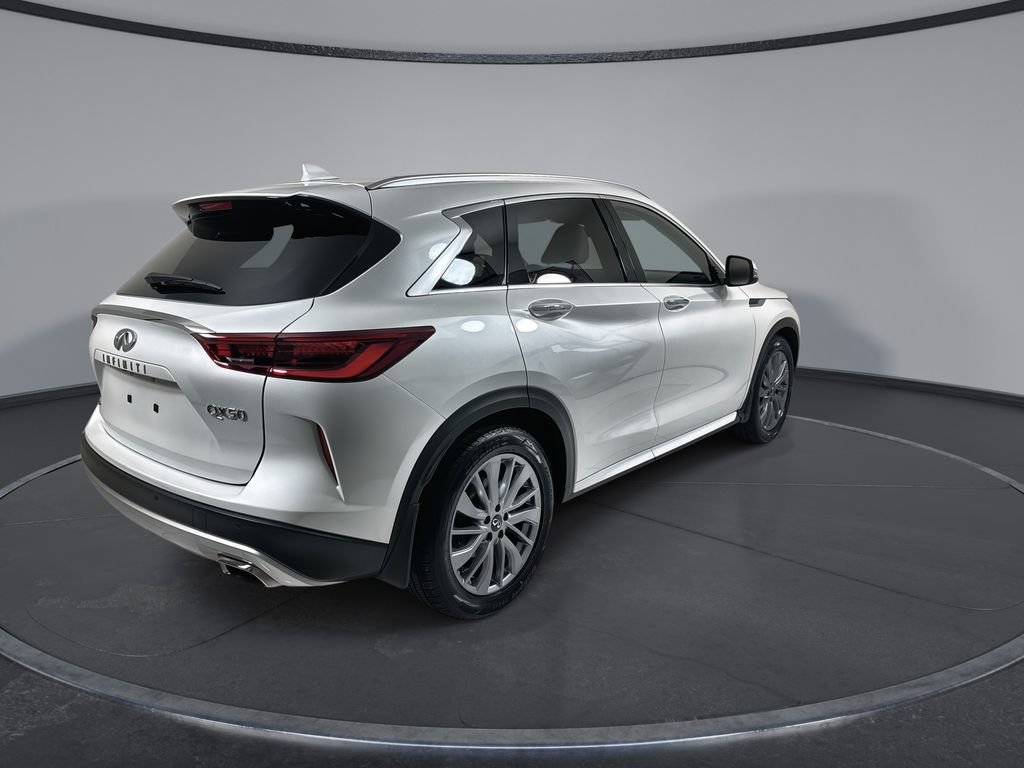 Used 2023 INFINITI QX50 Luxe AWD/4WD image 8