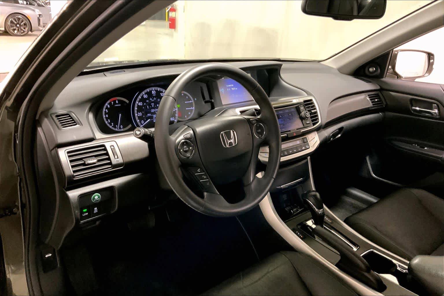 Used 2015 Honda Accord EX-L image 17