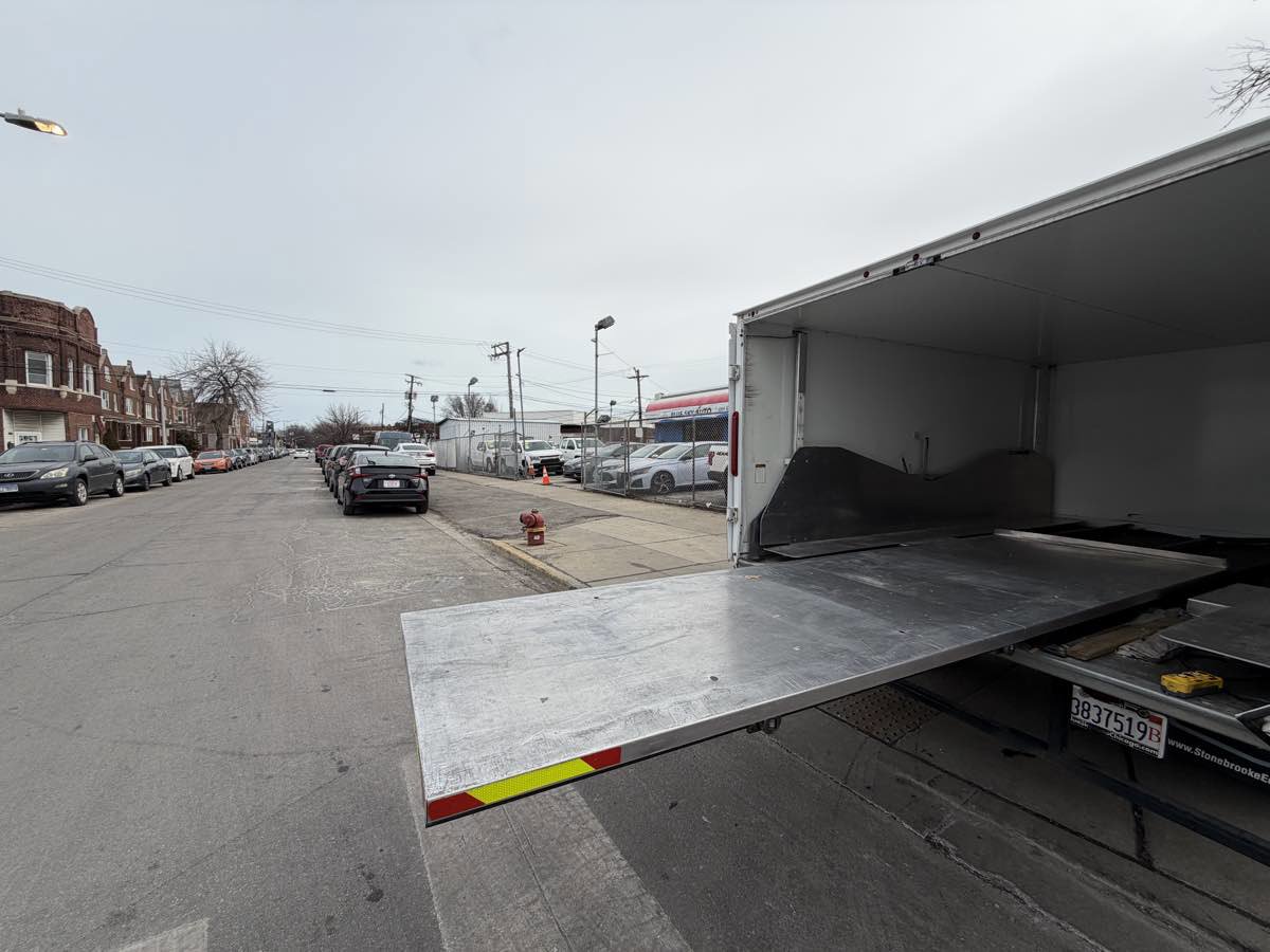 Used 2018 Ford Transit 350 156 DRW RWD image 18