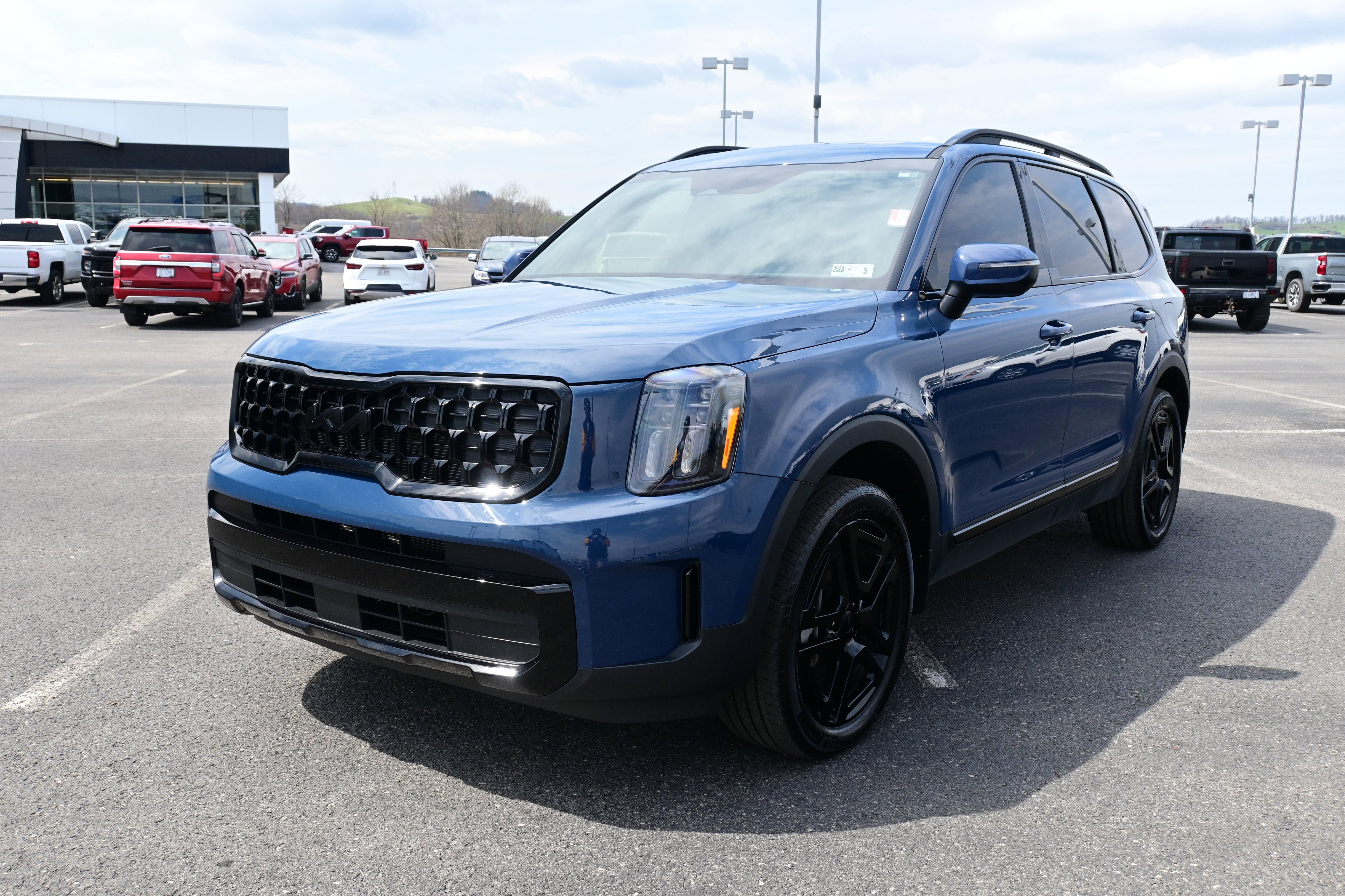 Used 2025 Kia Telluride EX X-Line image 4