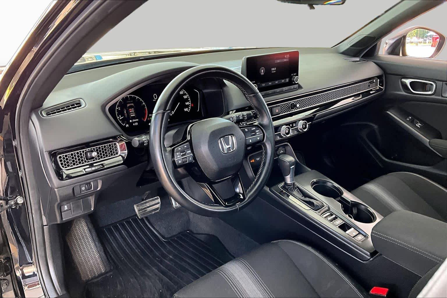 Certified 2025 Honda Civic Sport image 18