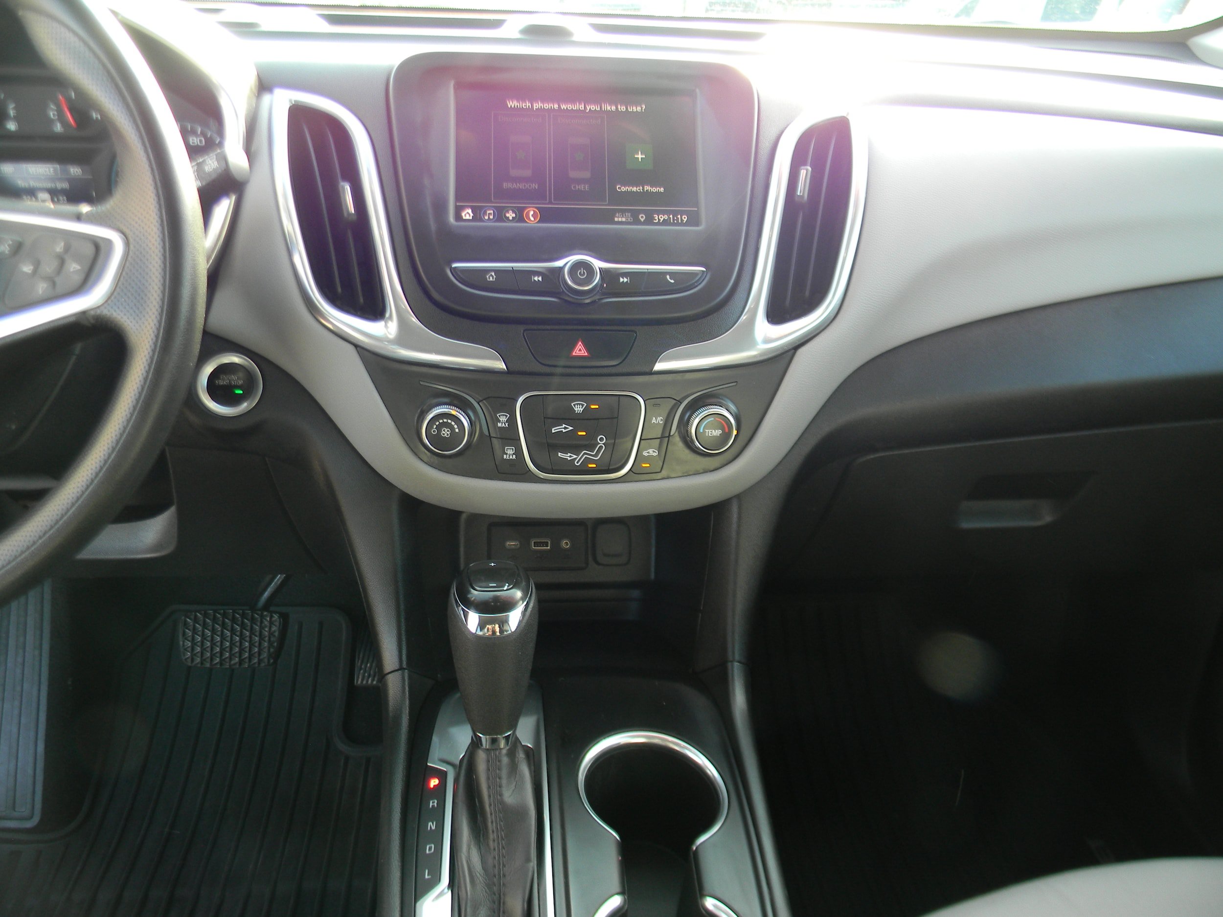 Used 2020 Chevrolet Equinox LS w/ LS Convenience Package FWD image 8