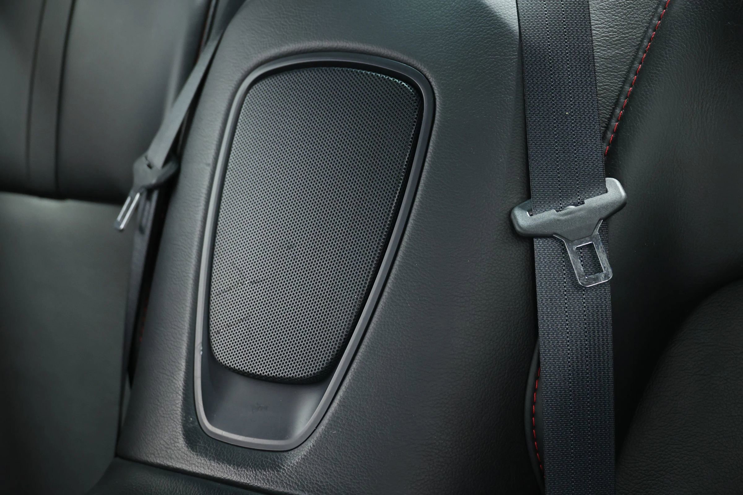 Used 2018 Aston Martin DB11 V12 image 44