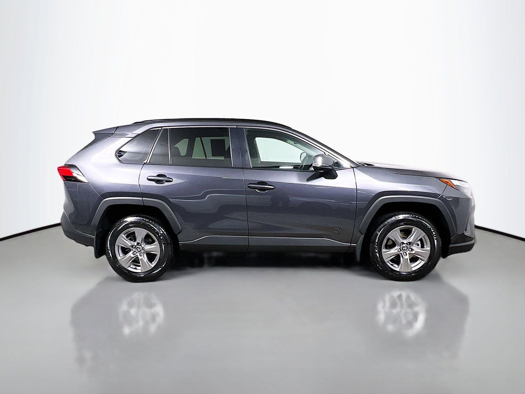 Used 2025 Toyota RAV4 XLE image 3