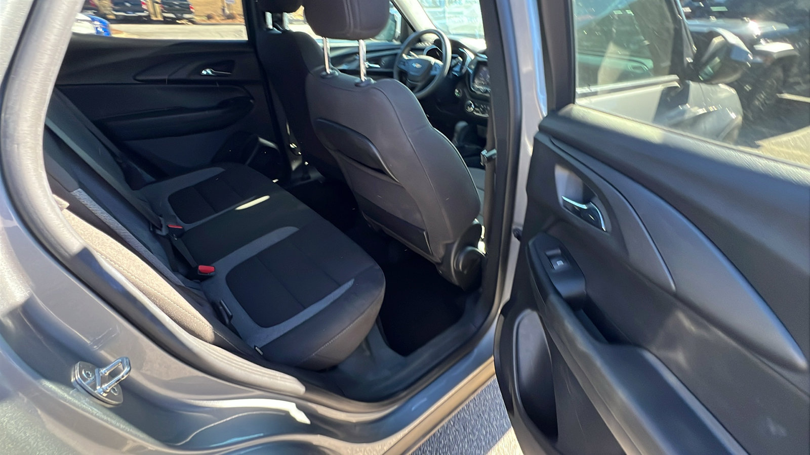 Used 2023 Chevrolet TrailBlazer LT w/ Convenience Package image 21