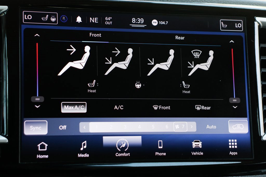 Used 2021 Chrysler Pacifica Touring w/ Uconnect Theater Family Group image 26