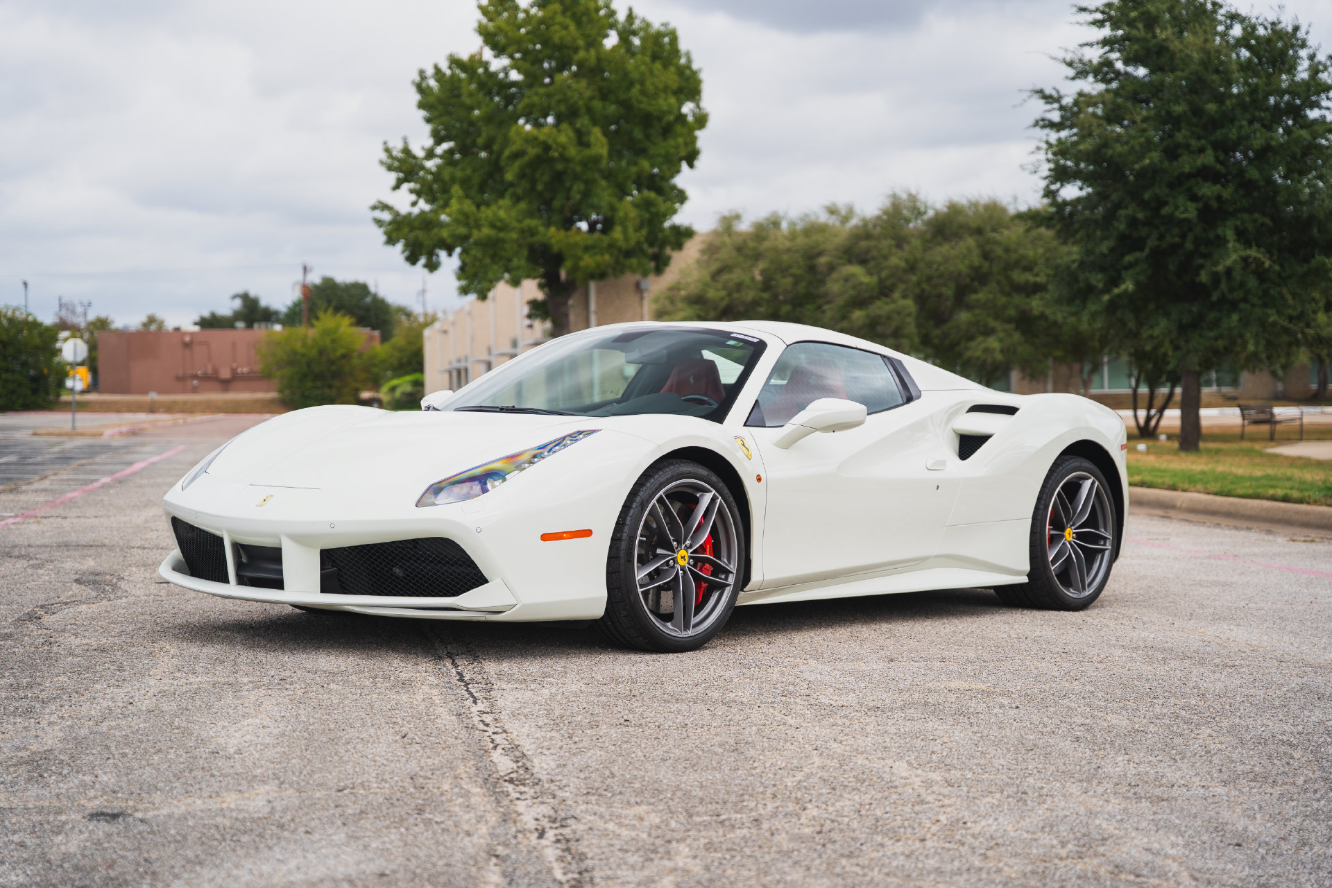 Used 2018 Ferrari 488 Spider RWD image 17