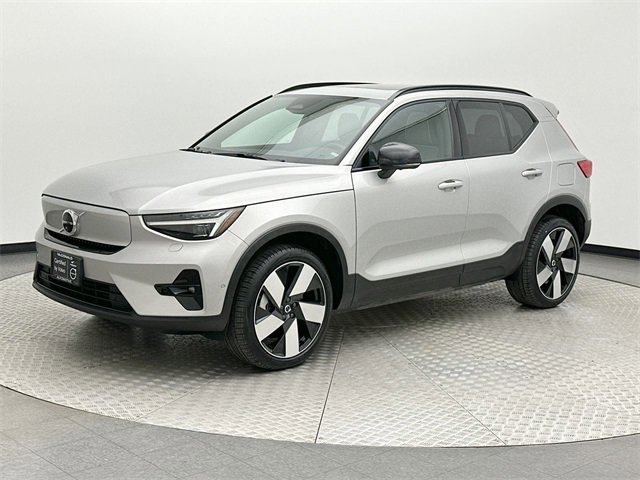 Certified 2023 Volvo XC40 Recharge Ultimate image 1