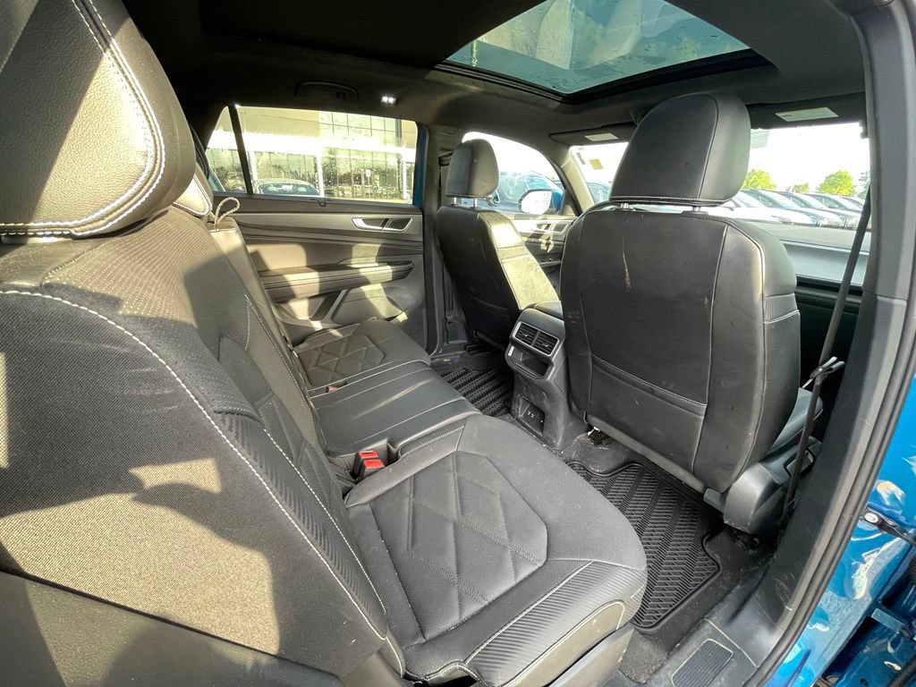 Used 2024 Volkswagen Atlas Cross Sport SE AWD/4WD image 24