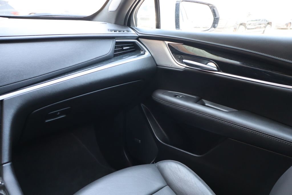 Used 2025 Cadillac XT5 Premium Luxury AWD/4WD image 43