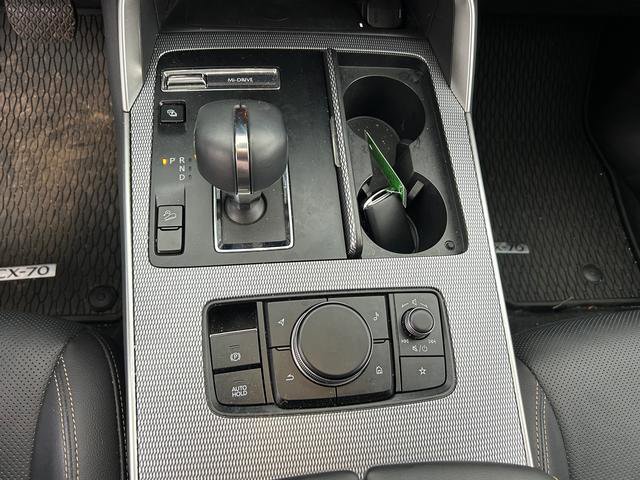 Certified 2025 MAZDA CX-70 Plug-In Hybrid w/ Premium Pkg image 17