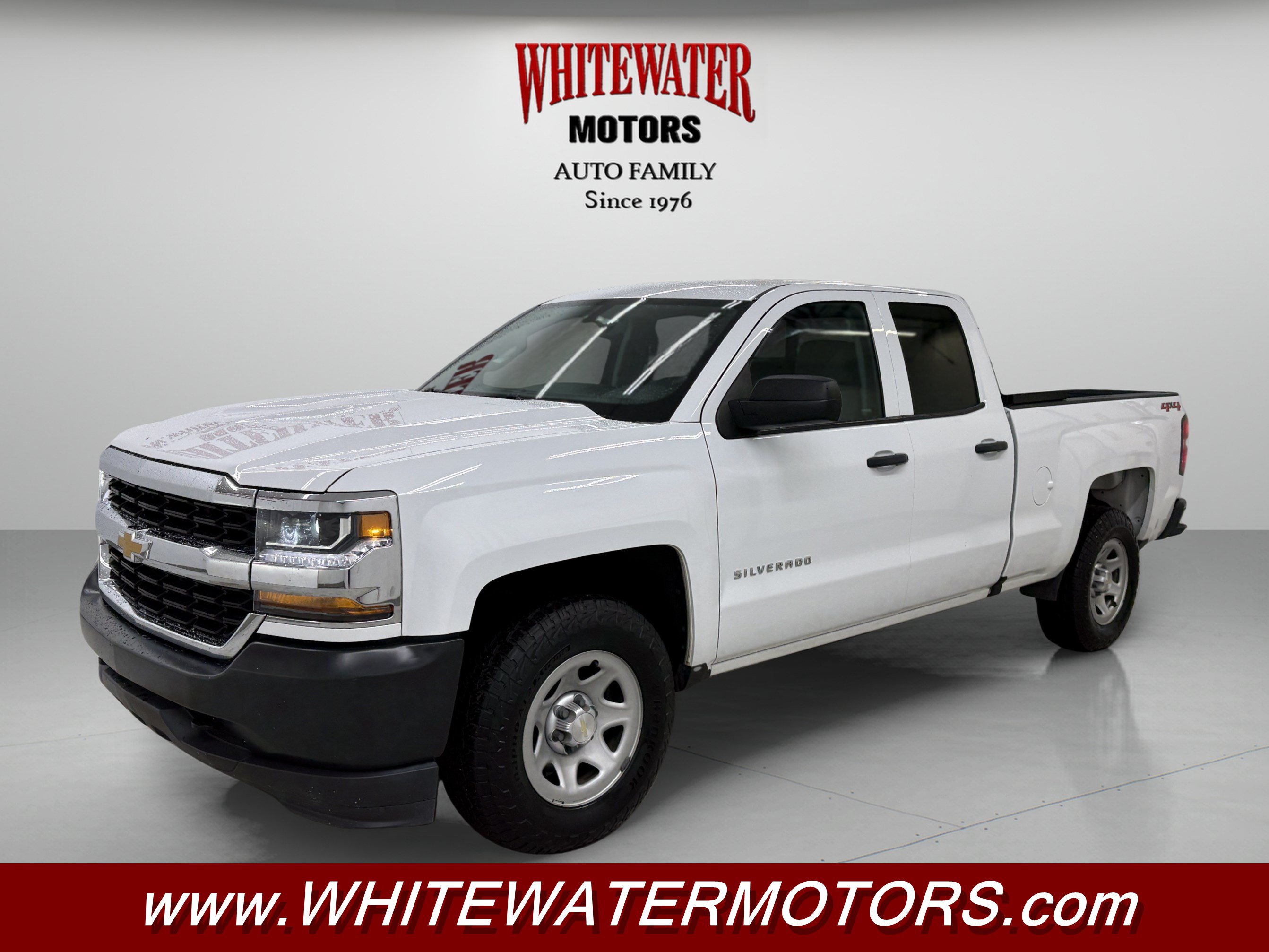 Used 2018 Chevrolet Silverado 1500 4x4 Double Cab image 1