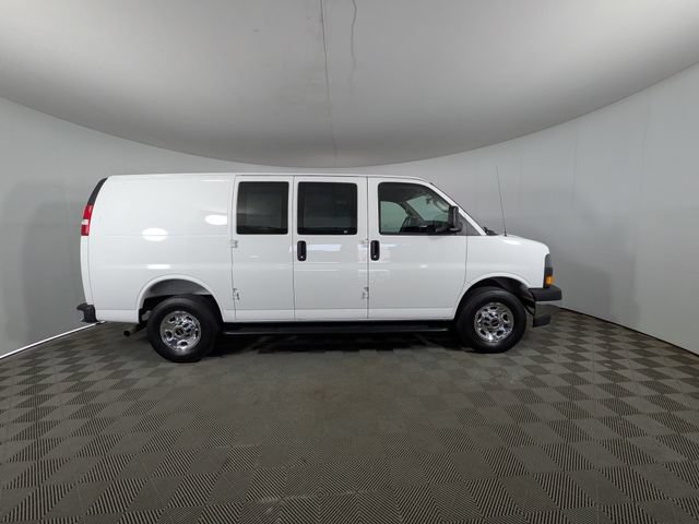 Used 2025 GMC Savana 2500 w/ Driver Convenience Package RWD image 25