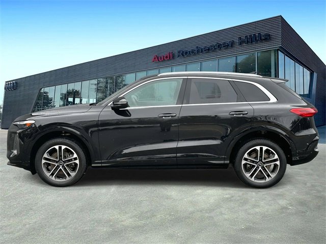 Certified 2025 Audi Q5 Premium Plus w/ Premium Plus image 2