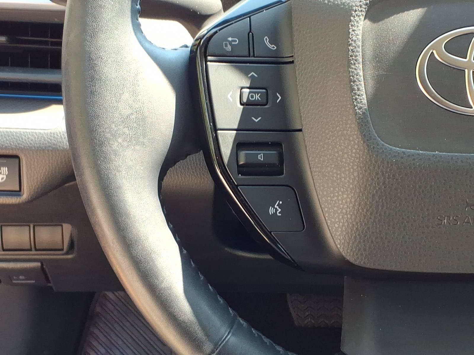 Used 2023 Toyota Prius XLE FWD image 18