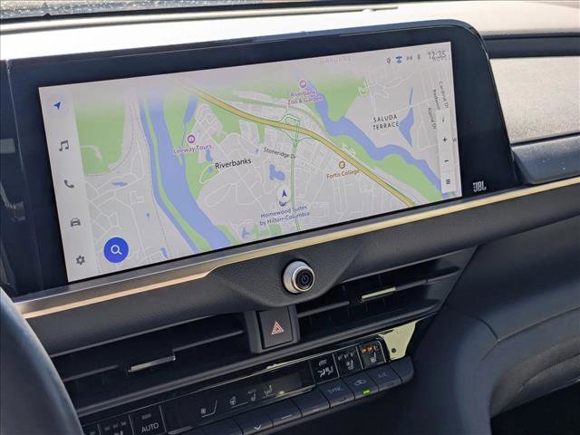 Used 2023 Toyota Crown Limited image 14