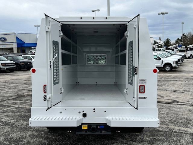 New 2025 Ford F550 4x4 Regular Cab Super Duty image 31